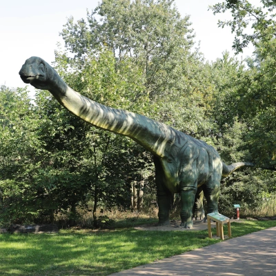 Mamenchizaur - widok całego zwierzęcia